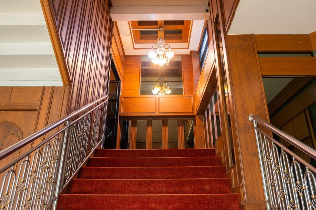 Mayflower Grand Hotel Korat Накхонратчасима Экстерьер фото
